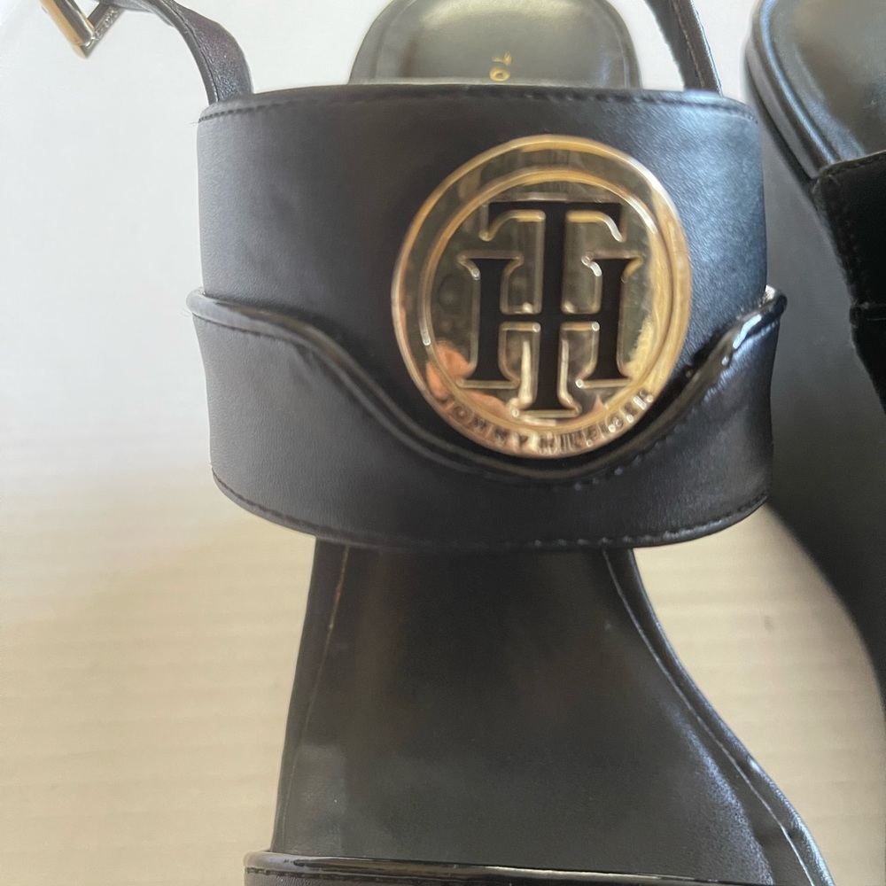 TOMMY HILFIGER Leather Wedge Sandal - Picture 4 of 5